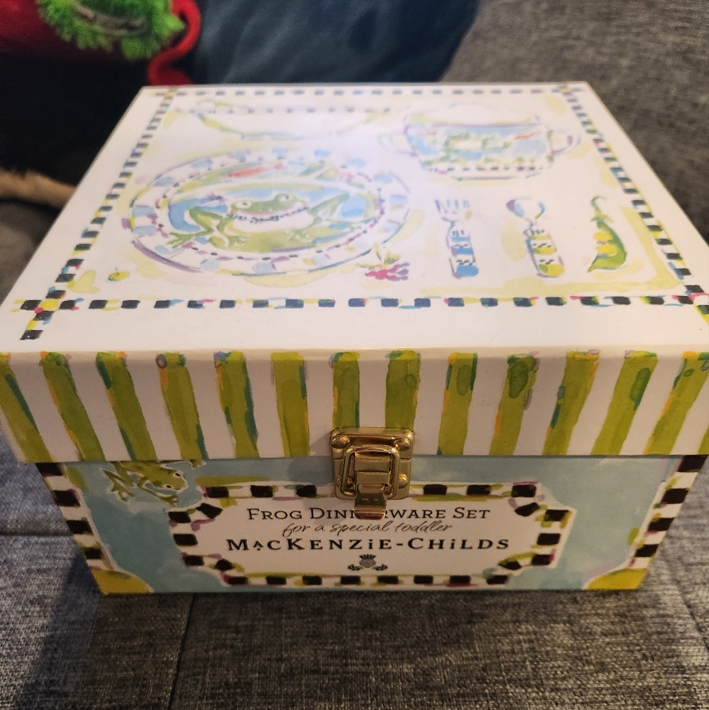 Mackenzie-Childs Frog Dinner set